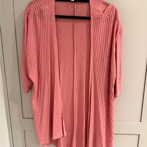 LuLaRoe Lindsay (Coral Ribbed Top)